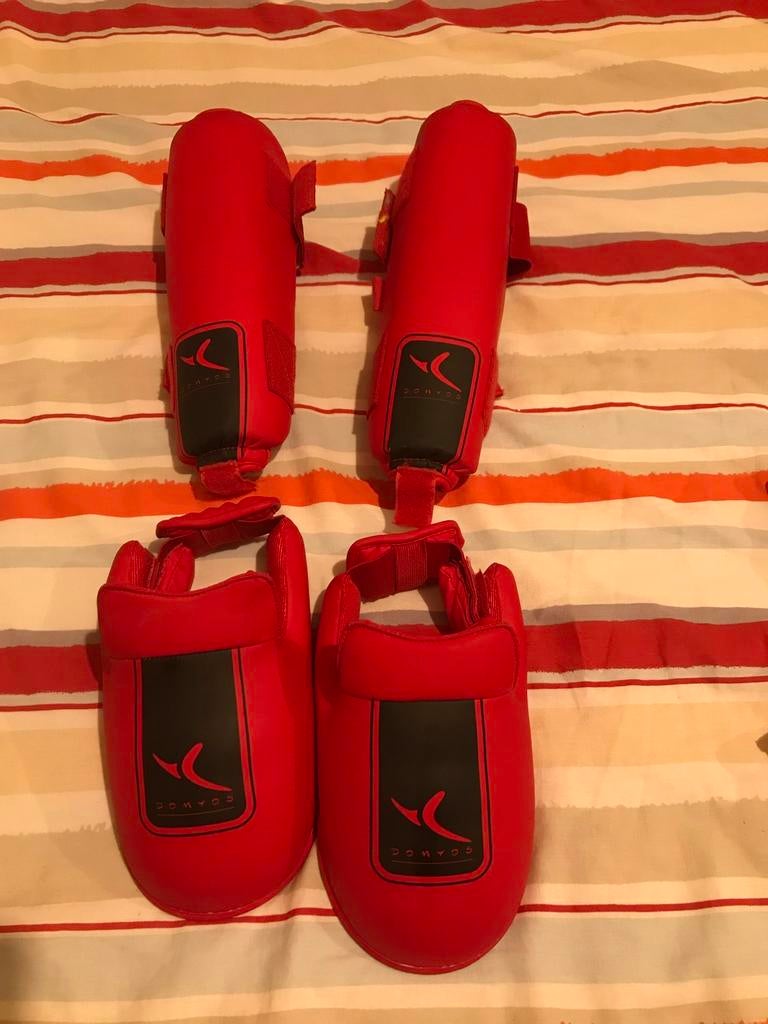 Protège tibia et mitaines, Sports & Fitness, Enlèvement