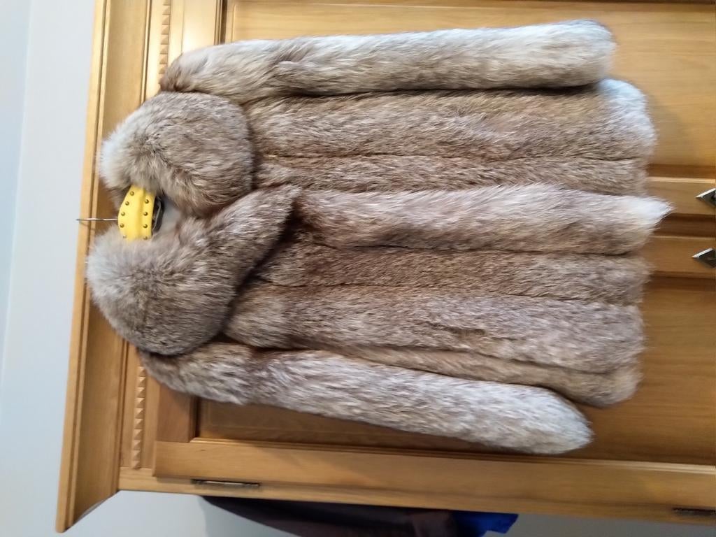 1 veste en renard argenté et, 1 veste en renard roux., Enlèvement, Comme neuf