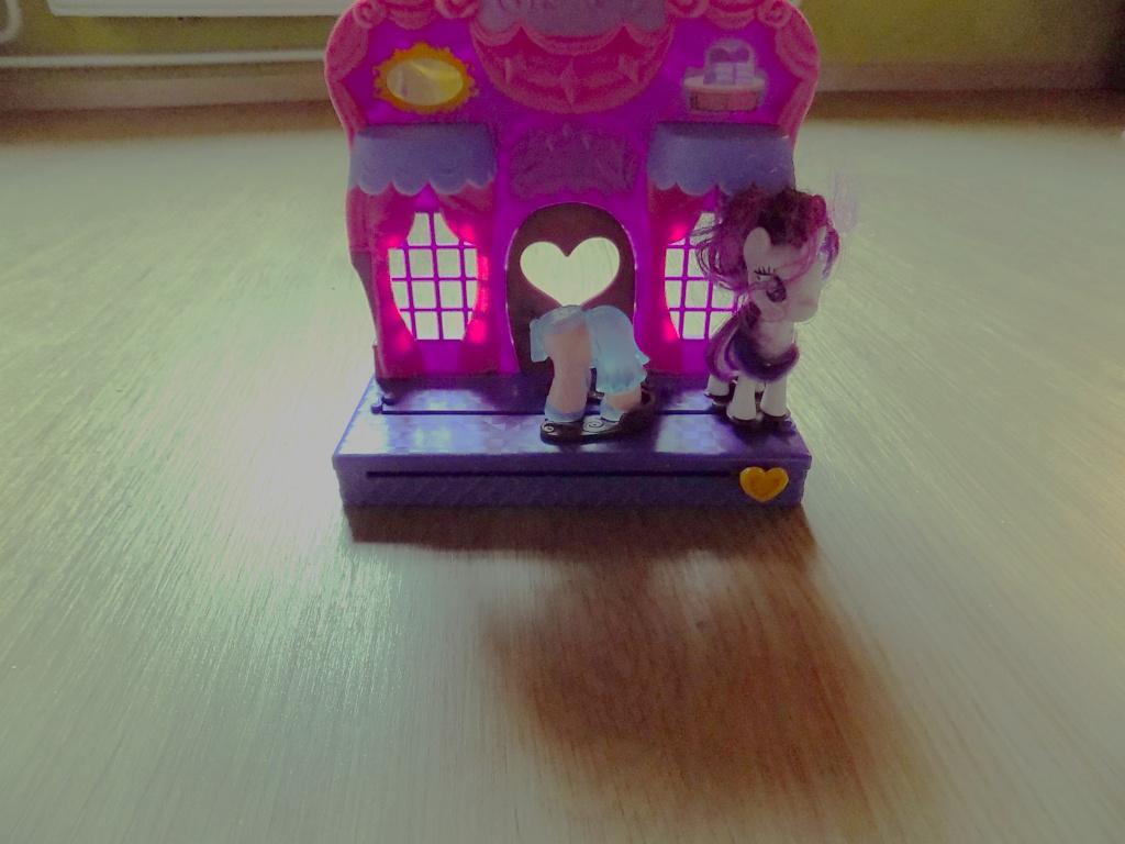 Défilé   jouet, Collections, Enlèvement