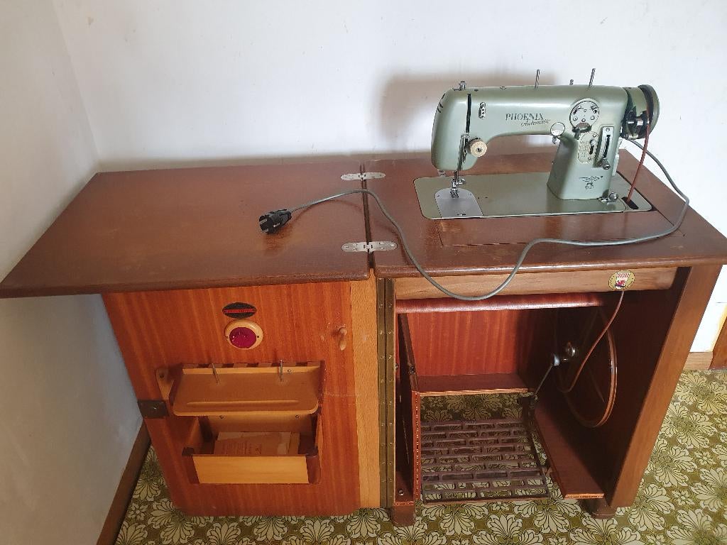 Oude naaimachine Singer, Enlèvement