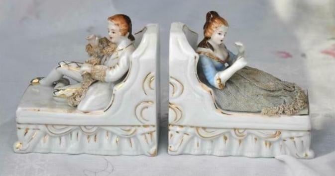 § paire de serre livre couple porcelaine et dentelle, Antiquités & Art, Enlèvement ou Envoi