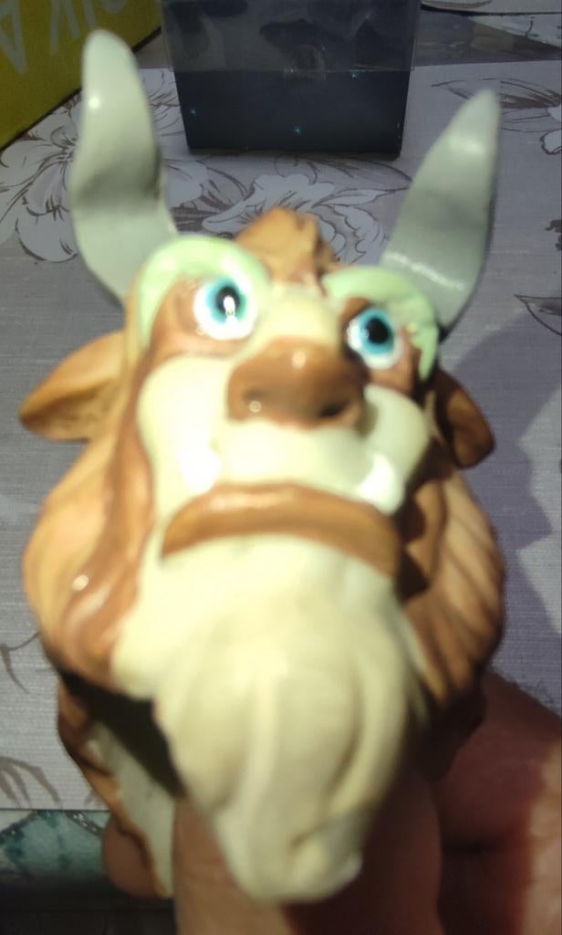 Beeldje van Belle en het Beest, Verzamelen, Ophalen of Verzenden, Overige figuren, Zo goed als nieuw, Beeldje of Figuurtje