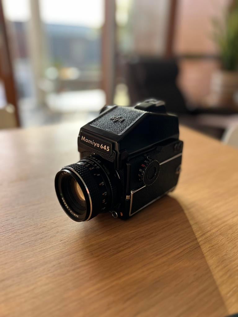 Mamiya 645 1000S + handgrip + mamiya secor 80mm 2.8 lens, Audio, Tv en Foto, Fotocamera's Analoog, Ophalen, Zo goed als nieuw