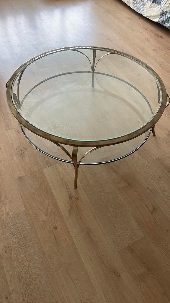 Table basse salon en laiton dorée , vitrée, Maison & Meubles, Tables | Tables de salon, Neoclassique, Moins de 50 cm, Verre, Rond