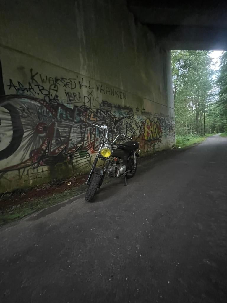 Honda dax b klasse, Fietsen en Brommers, Ophalen, Overige modellen, Klasse B (45 km/u), Zo goed als nieuw