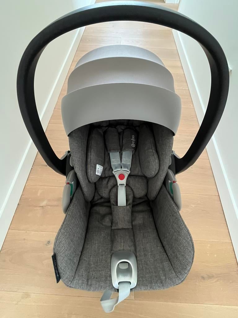 Autostoel en isofix van CYBEX, Ophalen, Zo goed als nieuw, Overige merken, Isofix