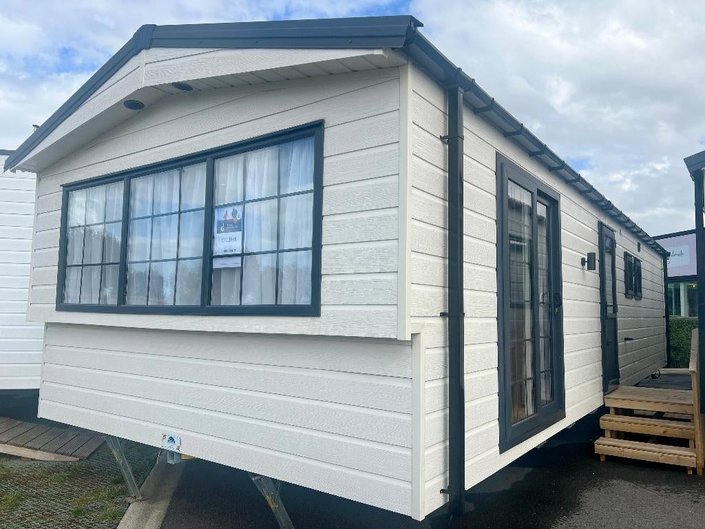 STOCK Eclipse 1100x400 / 2bed (LUXE uitvoering), Caravans en Kamperen, Tot en met 4