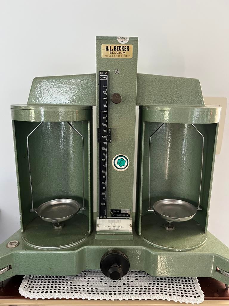 Balance de précision H.L. BECKER, Antiquités & Art, Enlèvement ou Envoi