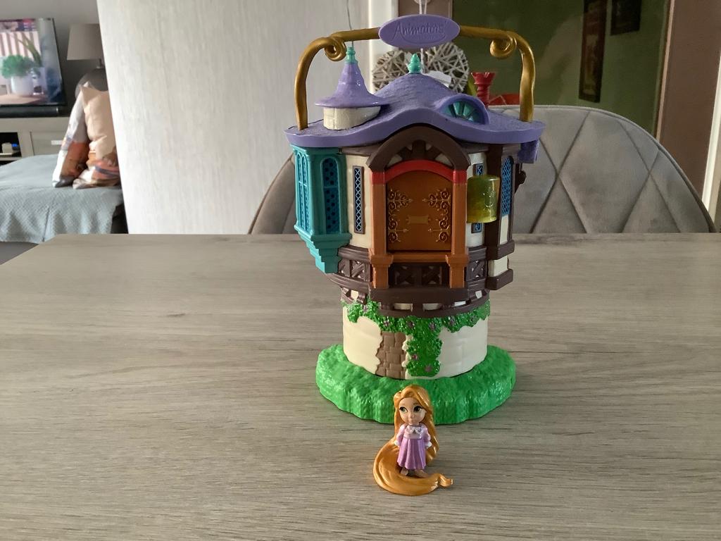 Disney Rapunzel Playhouse (sonore) (17 cm), Enlèvement ou Envoi, Autres personnages, Comme neuf, Statue ou Figurine