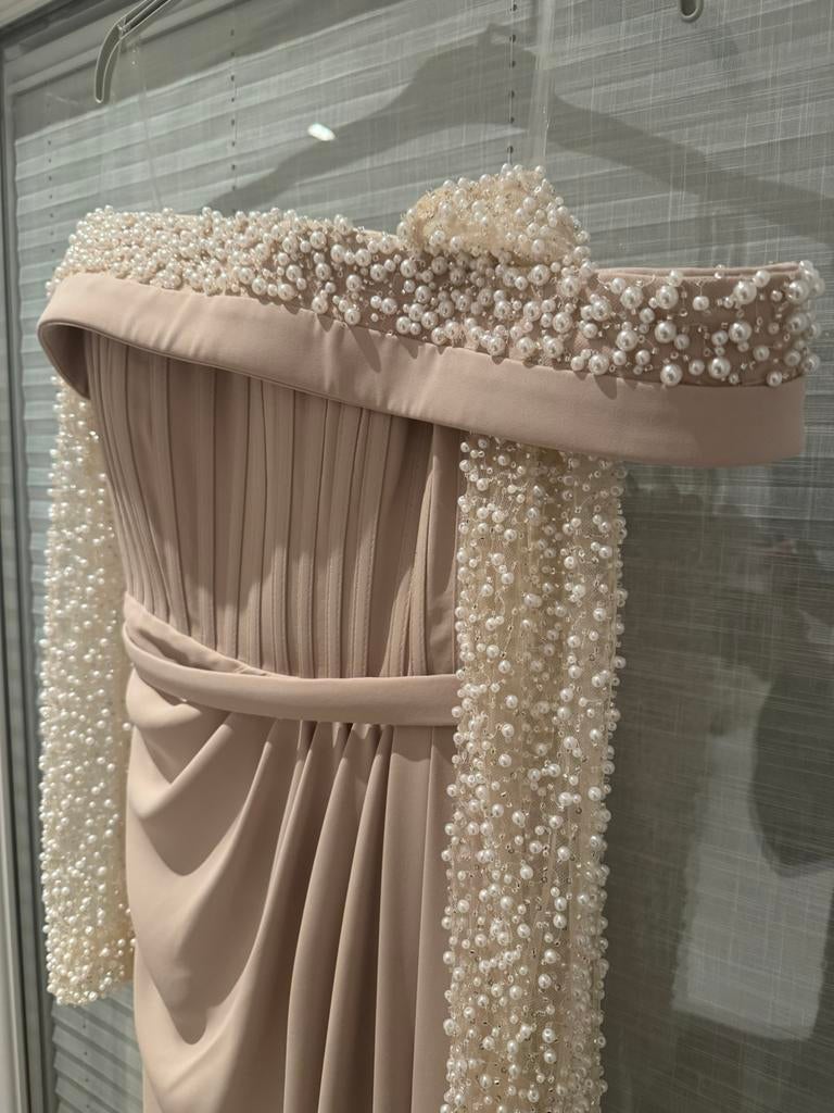 Feestjurk nooit gedragen, Kleding | Dames, Galajurk, Beige, Nieuw, Ophalen of Verzenden