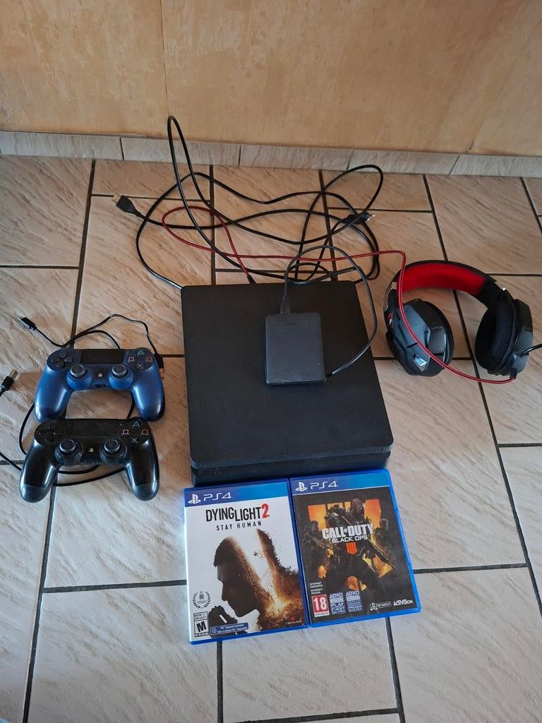 PS4 Slim + 2 manettes + jeux + disque dur supplémentaire + t, Enlèvement, Slim