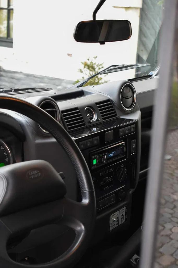 Land Rover Defender 90 / 2.2 TD4 / "Autobiography Edition" /, Autos, Euro 5, Achat, 110 kW, Entreprise