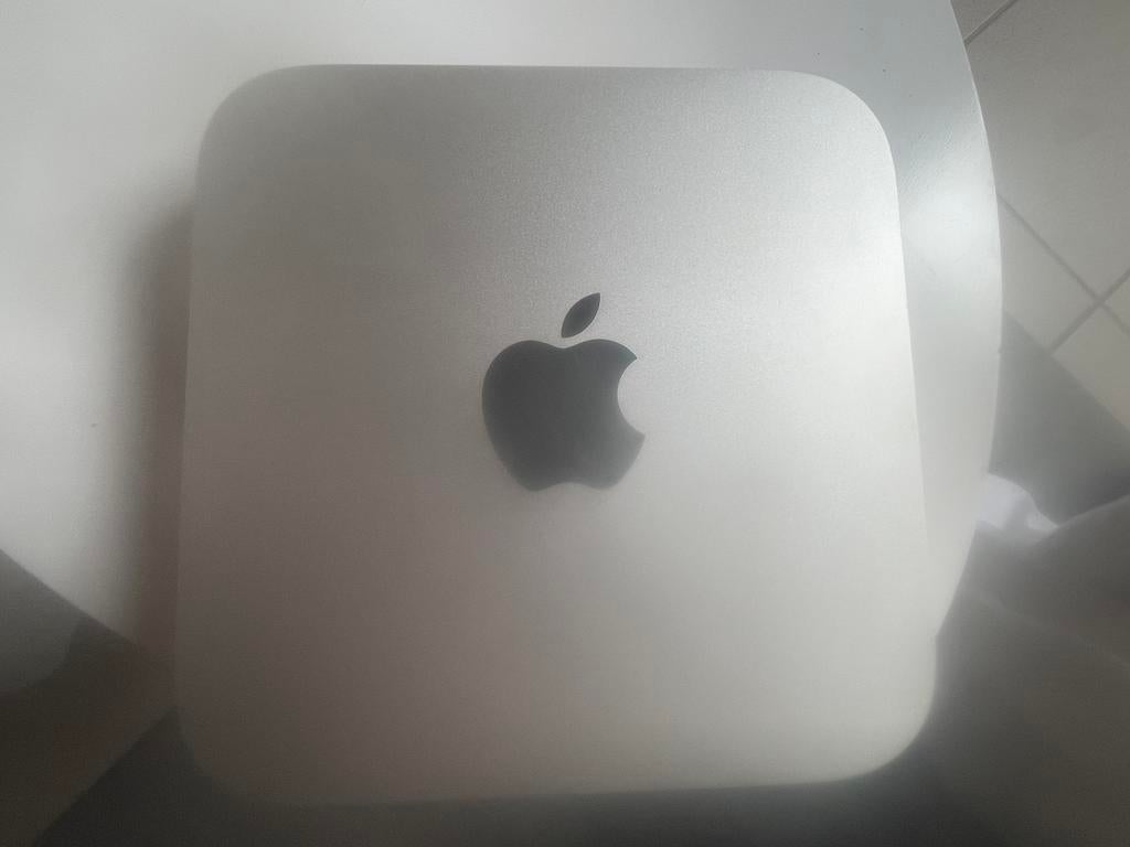 Imac mini + apple toetsenbord en muis, Computers en Software, Apple Desktops, Ophalen, IMac, Zo goed als nieuw, Onbekend