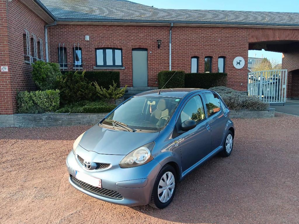 Toyota aygo 1.0i essence 2008 Prét à immatriculé, Autos, Toyota, Argent ou Gris, Achat, Entretenue par le concessionnaire, 5 portes