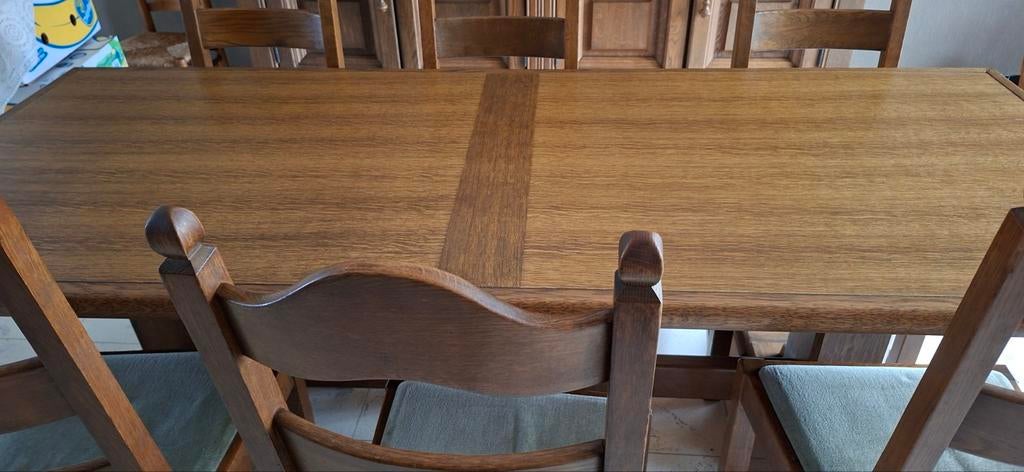 Grote tafel met 6 stoelen, Ophalen