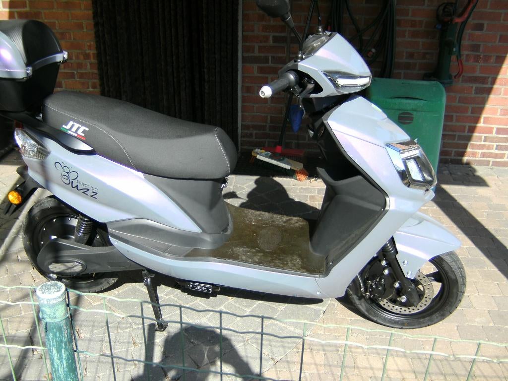 elektriche scooter jtc buzz zo goed als nieuw, Ophalen, Overige modellen, Elektrisch, Klasse B (45 km/u)