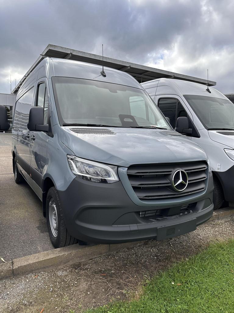 Mercedes-Benz Sprinter 319 CDI GB L2 RWD 9G-TRONIC 3.5T, Auto's, Bestelwagens en Lichte vracht, Automaat, 4 deurs, Euro 6, 4 cilinders