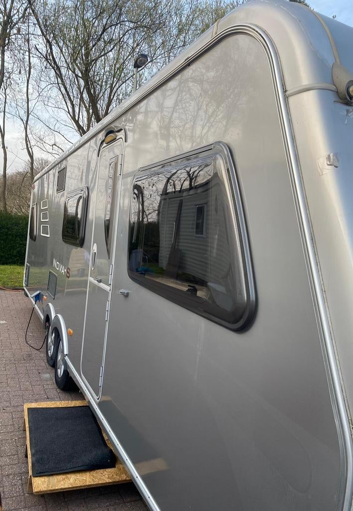 Camping Nova S 690, Particulier, Hymer, Réchaud à gaz, Jusqu'à 2