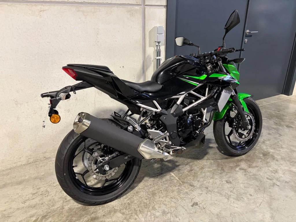 Kawasaki Z125 amper mee gereden, nieuwstaat (bj 2023), Motoren, Bedrijf, 125 cc, Overig, 11 kW of minder
