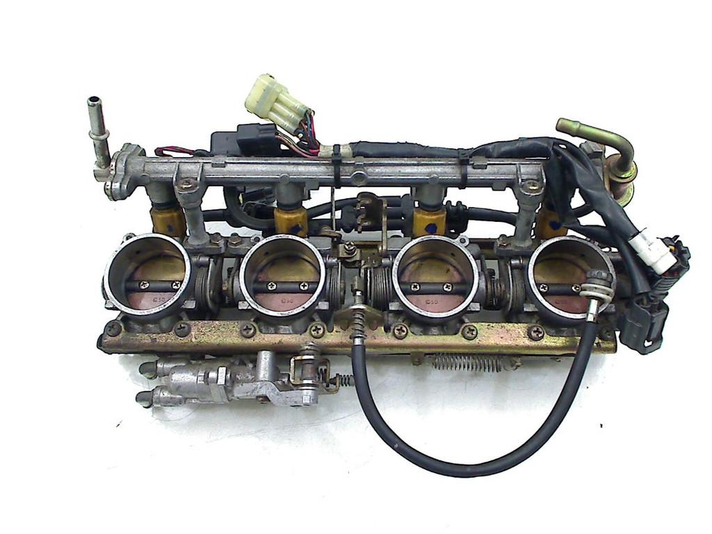 BOITIER PAPILLON Yamaha FJR 1300 2001-2002 (FJR1300 5JW), Dhr. S. di Majo, Utilisé, Info@cama-motorparts.nl, P.J. Troelstraweg 8 8
3144 CX  MAASSLUIS, NL