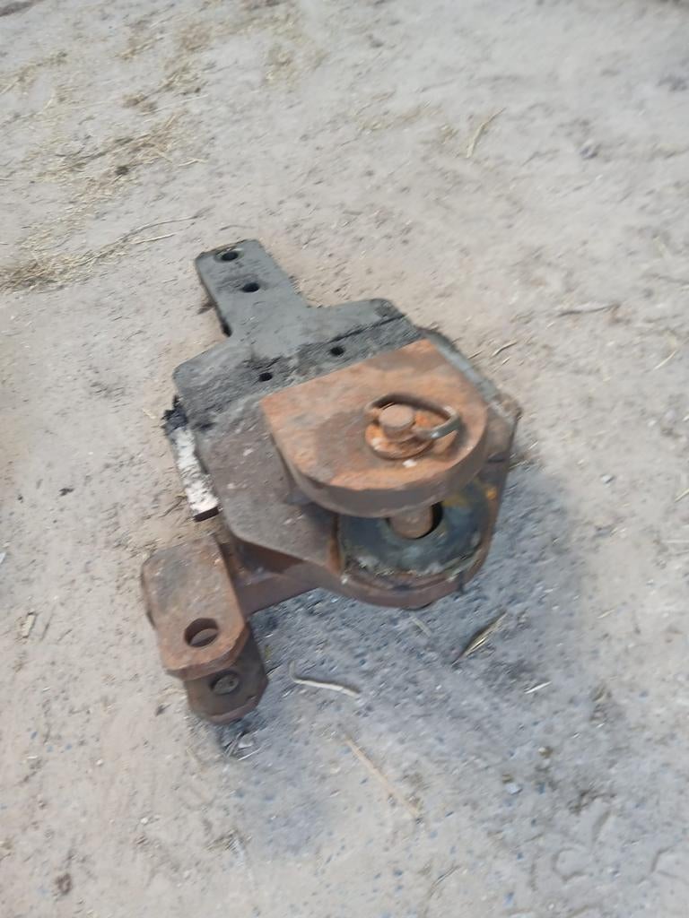 Trekhaak new holland, Enlèvement, New Holland