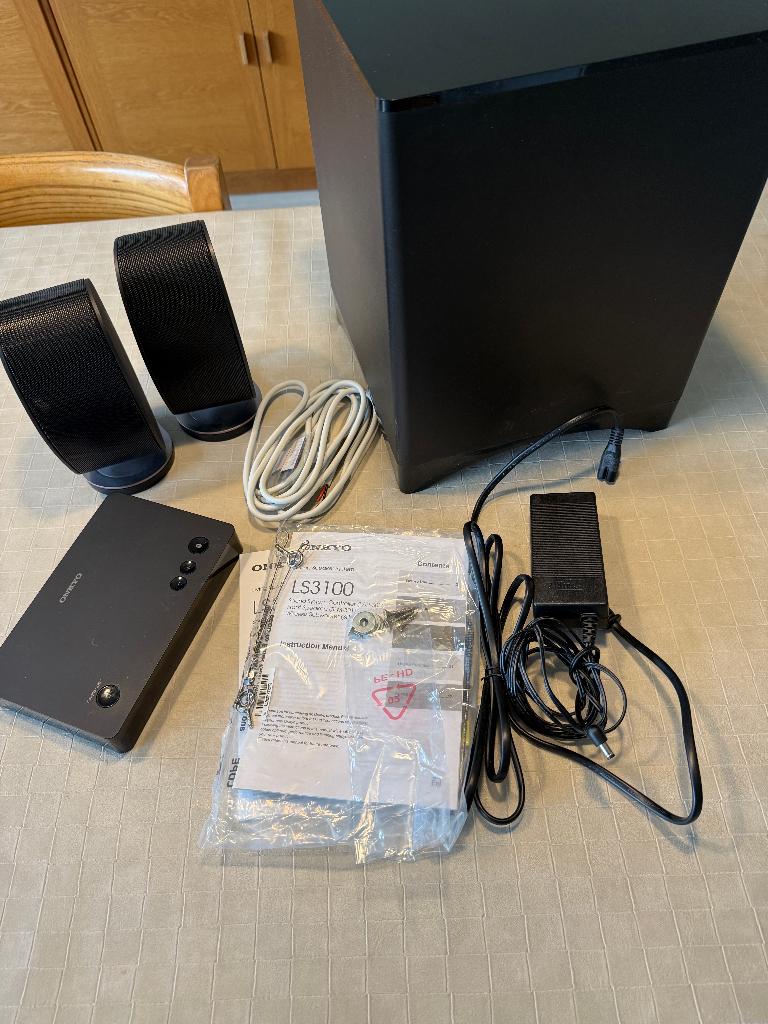 Onkyo LAP- 301 LS3100 speaker set, Audio, Tv en Foto, Luidsprekerboxen, Ophalen, Zo goed als nieuw, Overige typen