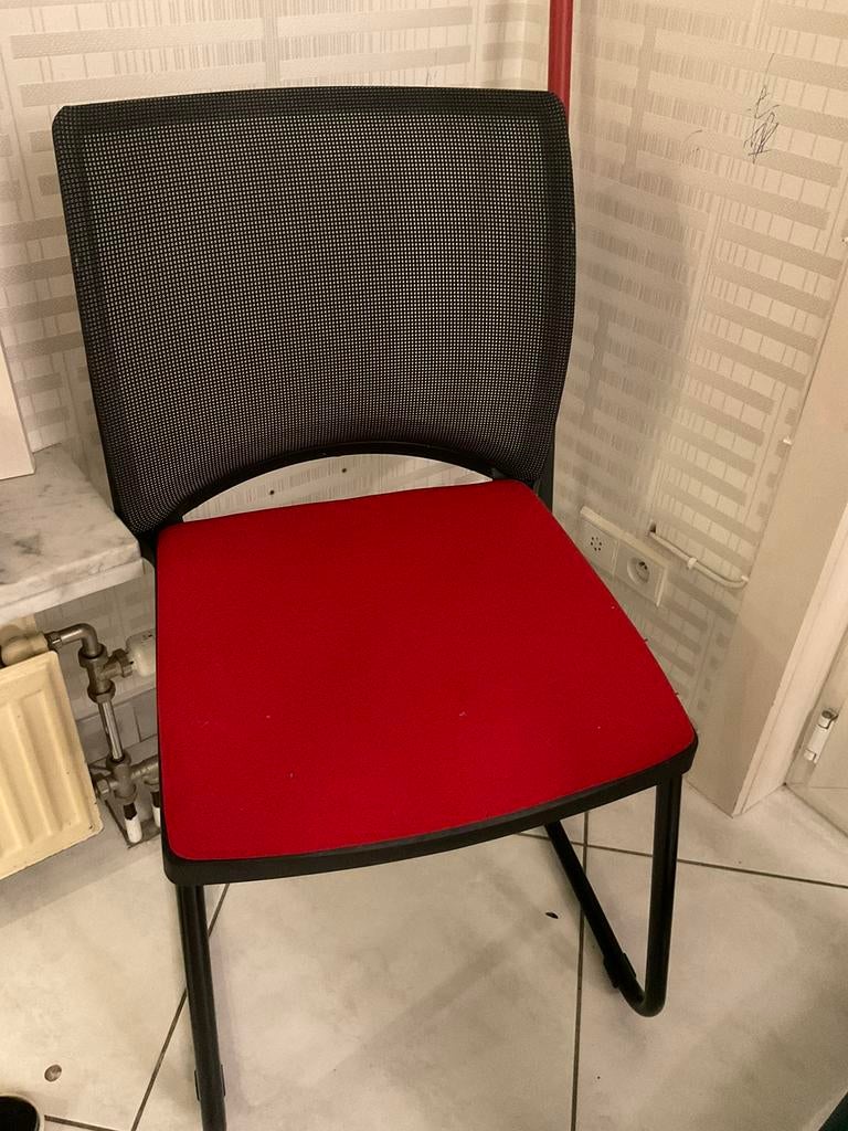 Mooi stoelen, Articles professionnels, Enlèvement