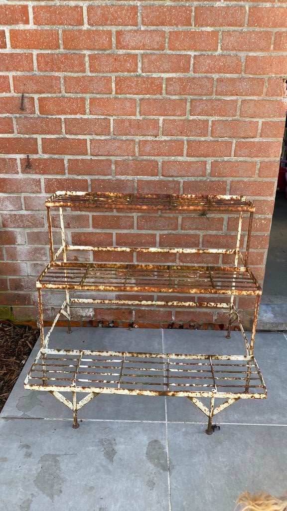 Étagère à épices, Enlèvement, Herbes