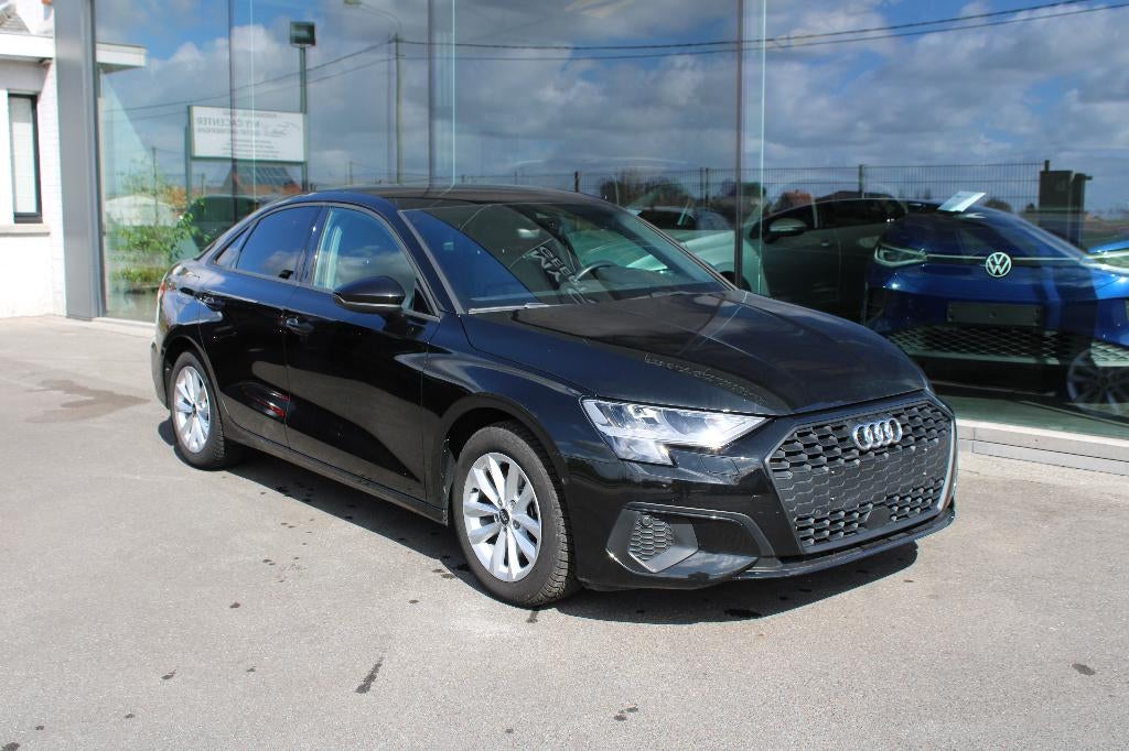 AUDI A3 BERLINE 1.5TFSI-150HP-CUIR-ALU V, Cuir, Achat, Capteur de lumière, Entreprise