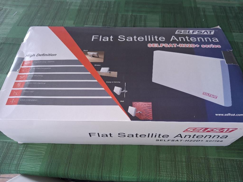 SelfSat vlakke schotelantenne 	Single LNB, Ophalen of Verzenden, Gebruikt