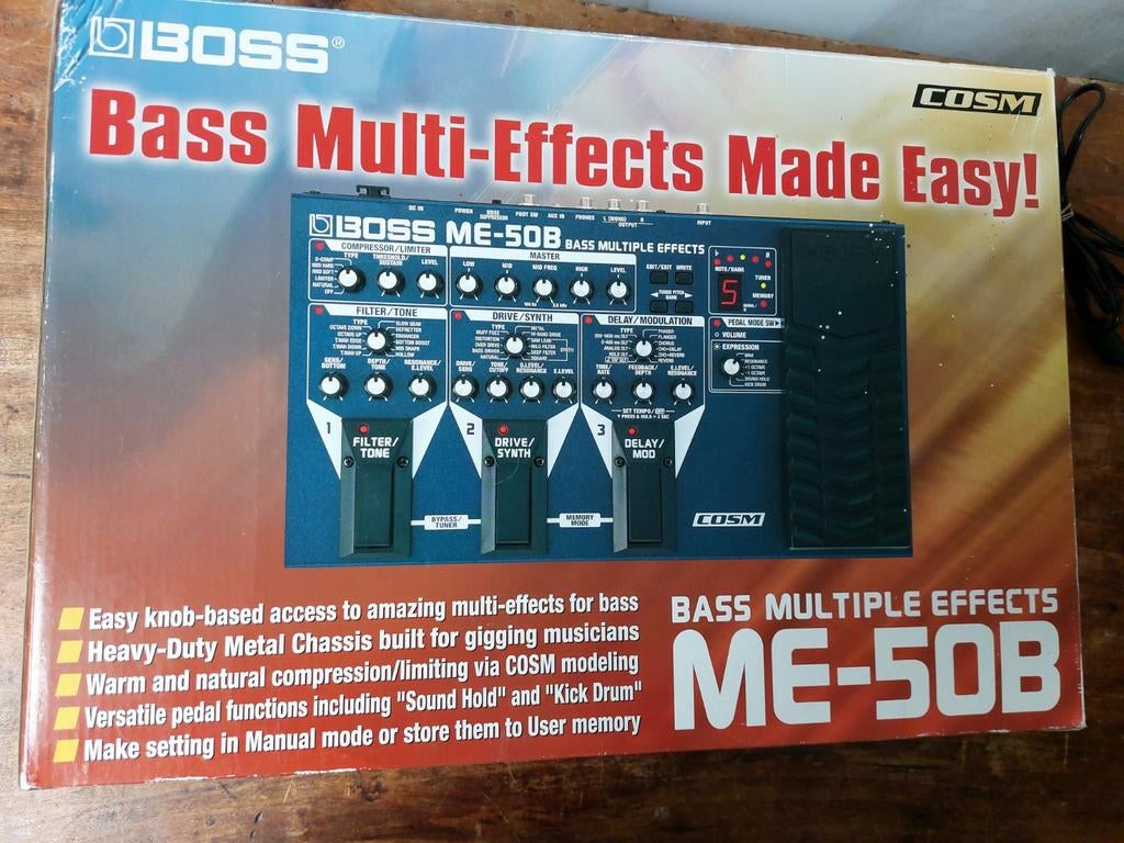 Multi-effet pour basse Boss ME 50B, Musique & Instruments, Effets, Chorus, Delay ou Écho, Distortion, Overdrive ou Fuzz, Reverb