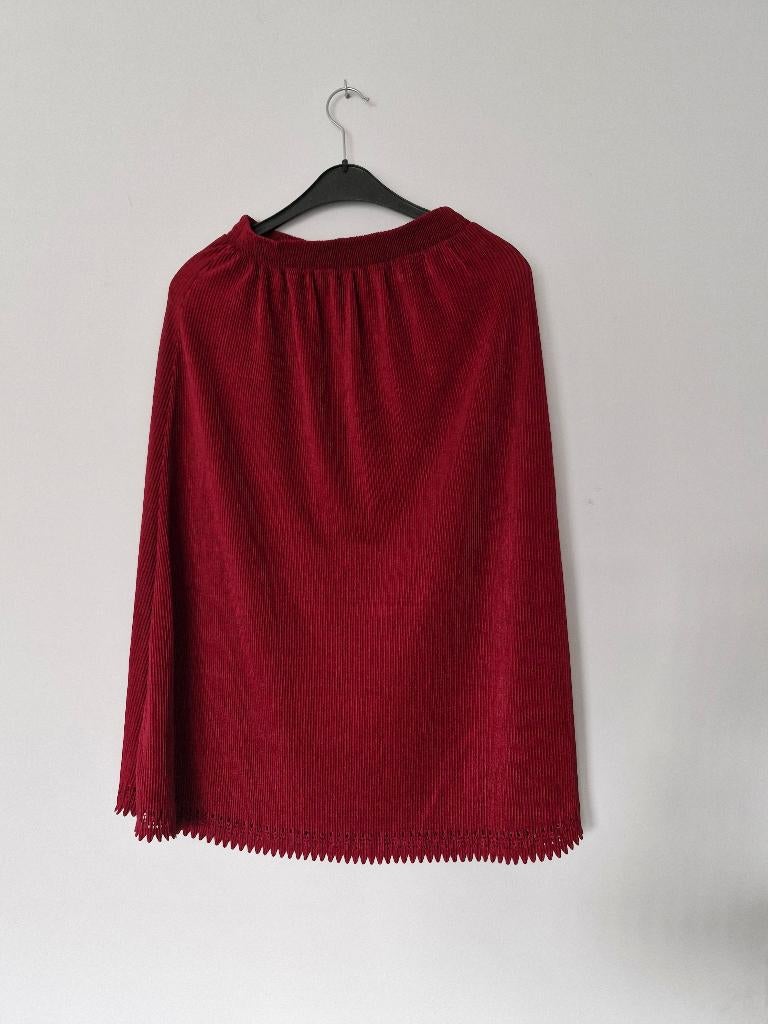 bordeaux rok met rekband maat 36, Kleding | Dames, Rokken, Maat 36 (S), Onder de knie, Ophalen of Verzenden