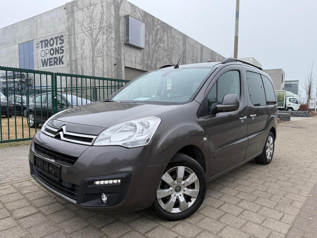 Citroën Berlingo 1.2 Benzine | Navigatie | Camera | 5 zitpl, Auto's, Voorwielaandrijving, Monovolume, Gebruikt, 1295 kg