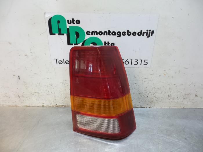Achterlicht rechts van een Opel Kadett (Kadett E 84-), Gebruikt, -, -, Opel