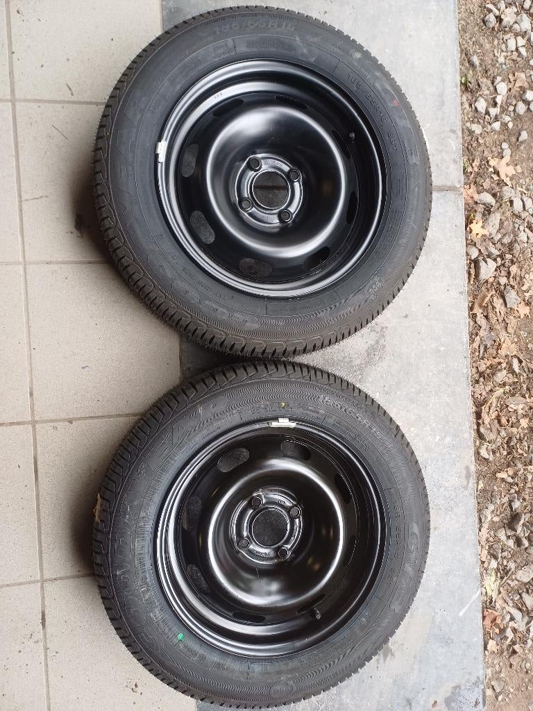 2 roues NEUVES 185-65-15 88T. Peugeot/Citroën., Autos : Pièces & Accessoires, Pneus & Jantes, Enlèvement, Pneus été, Pneu(s)