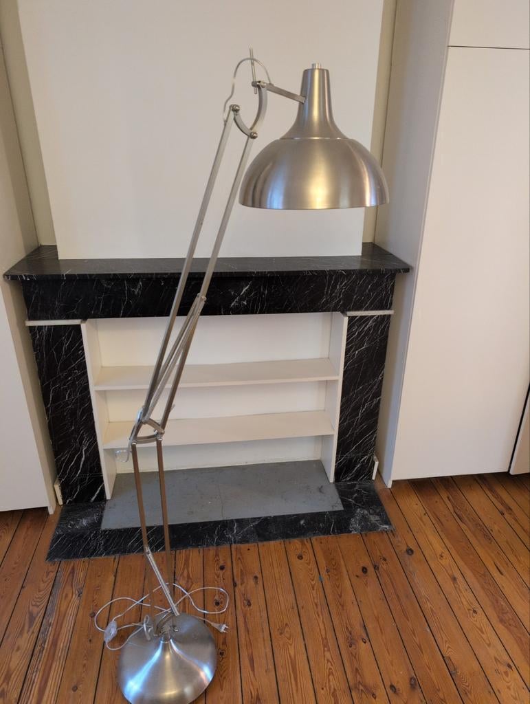 Lampe vintage architecte sur pied

35 €, Maison & Meubles, Lampes | Lampadaires, Enlèvement, Métal