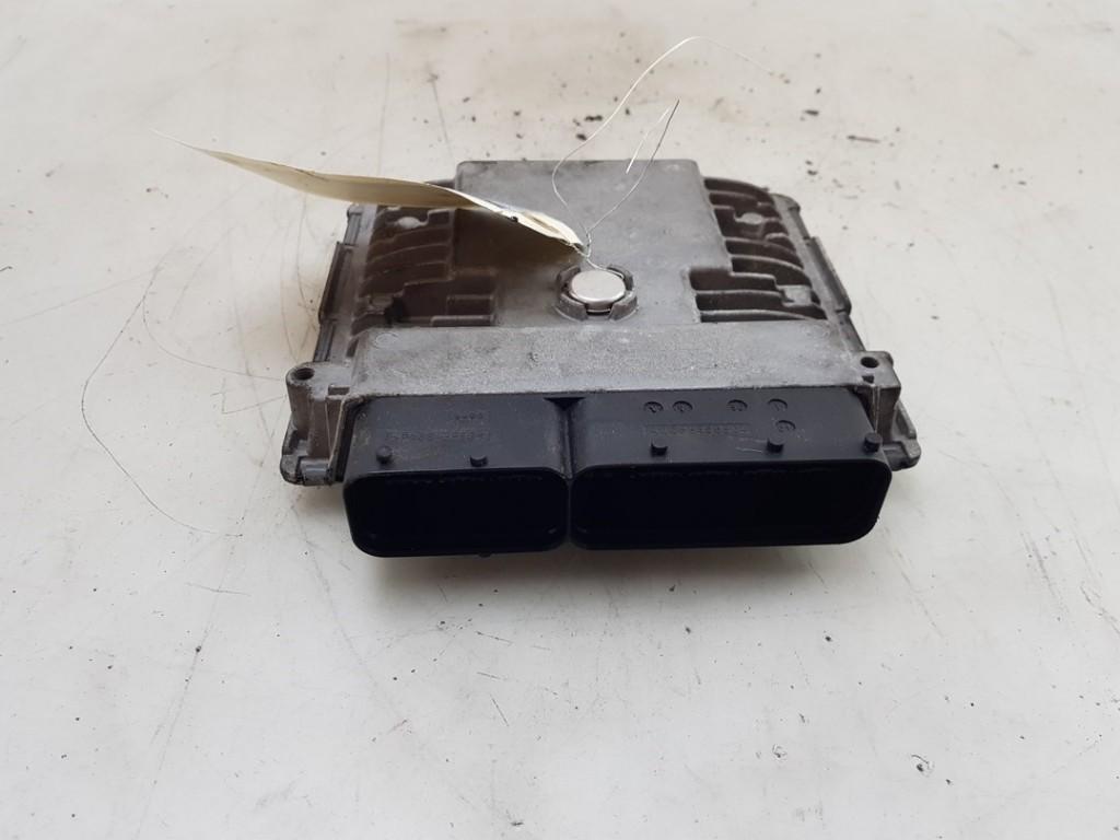 CALCULATEUR MOTEUR ECU Polo V (6R) (|03F906070GD|), Utilisé, Volkswagen