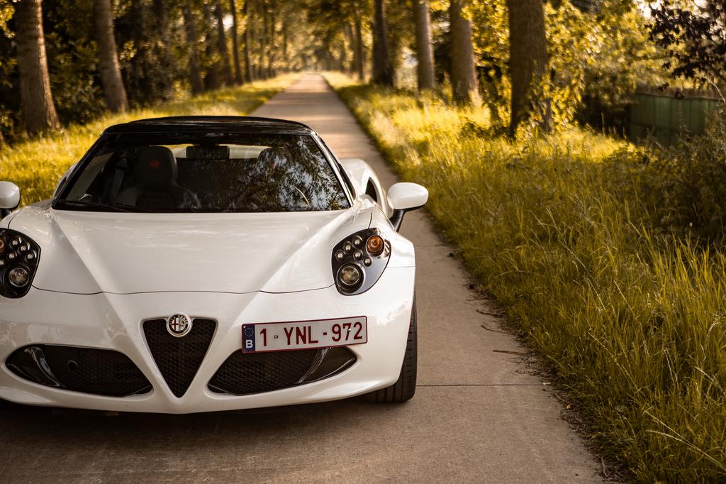 Alfa Romeo 4C Spider - Madreperla Bianco parelmoer - 18000km, Autos, Alfa Romeo, Particulier, 4C, Airbags, Air conditionné, Alarme