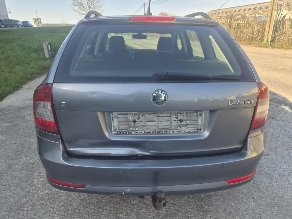 Skoda Octavia Break 1.6 Diesel, Autos, Skoda, Euro 5, Achat, Entreprise, Boîte manuelle