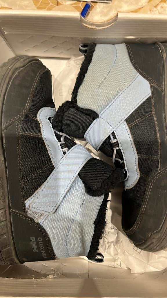 Quechua bottines garçon 31/32, Bottes, Comme neuf, Enlèvement, Noir