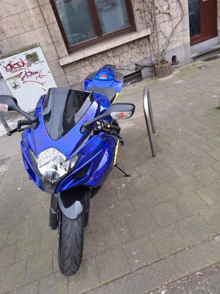 SUZUKI GSXR 750, Entreprise