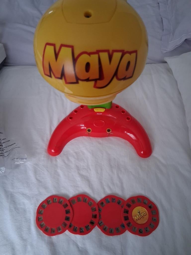 Maya de bij tekenprojector, Ophalen