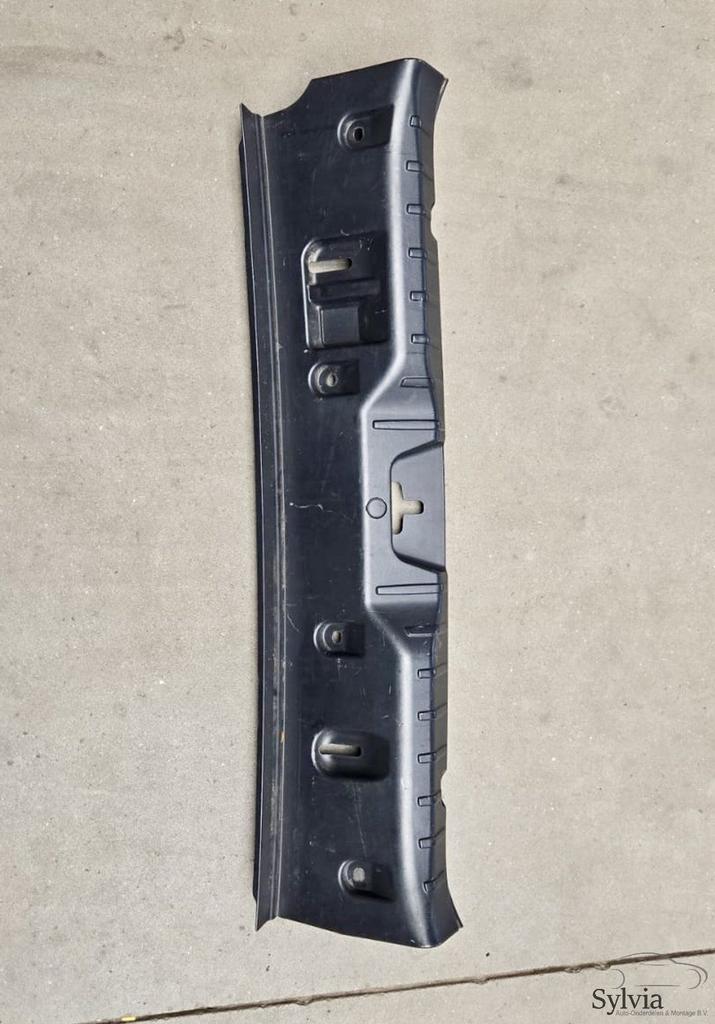 Afdeklijst kofferbak dorpel BMW 5 serie F10 + LCi 5147722753, Gebruikt, -, -, Ophalen of Verzenden