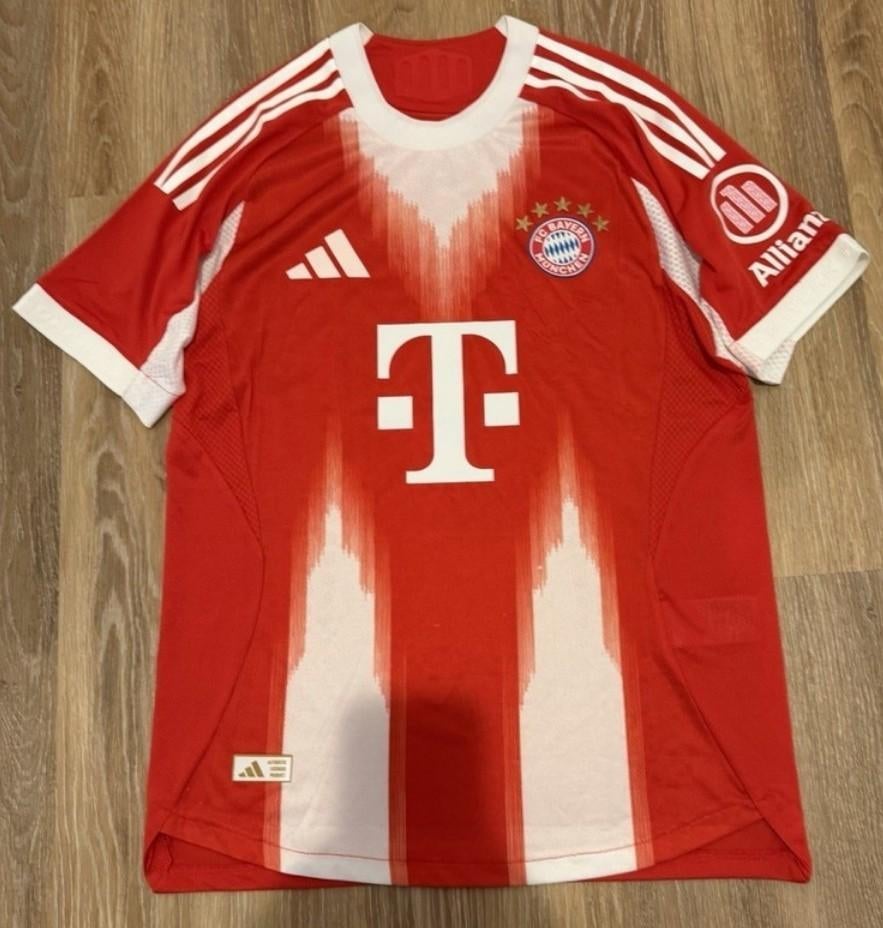 Bayern München Voetbal Thuisshirt Orgineel Nieuw 2026, Enlèvement ou Envoi, Comme neuf