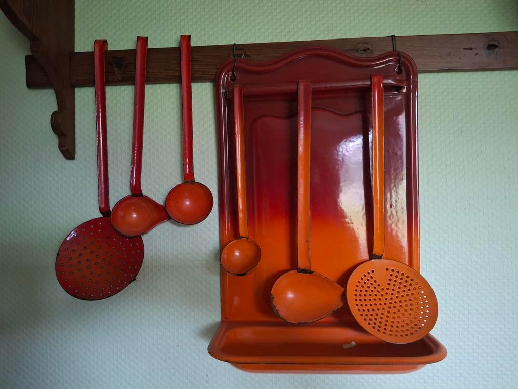 Keukenrek emaille plus koffiepot en moor, Ophalen