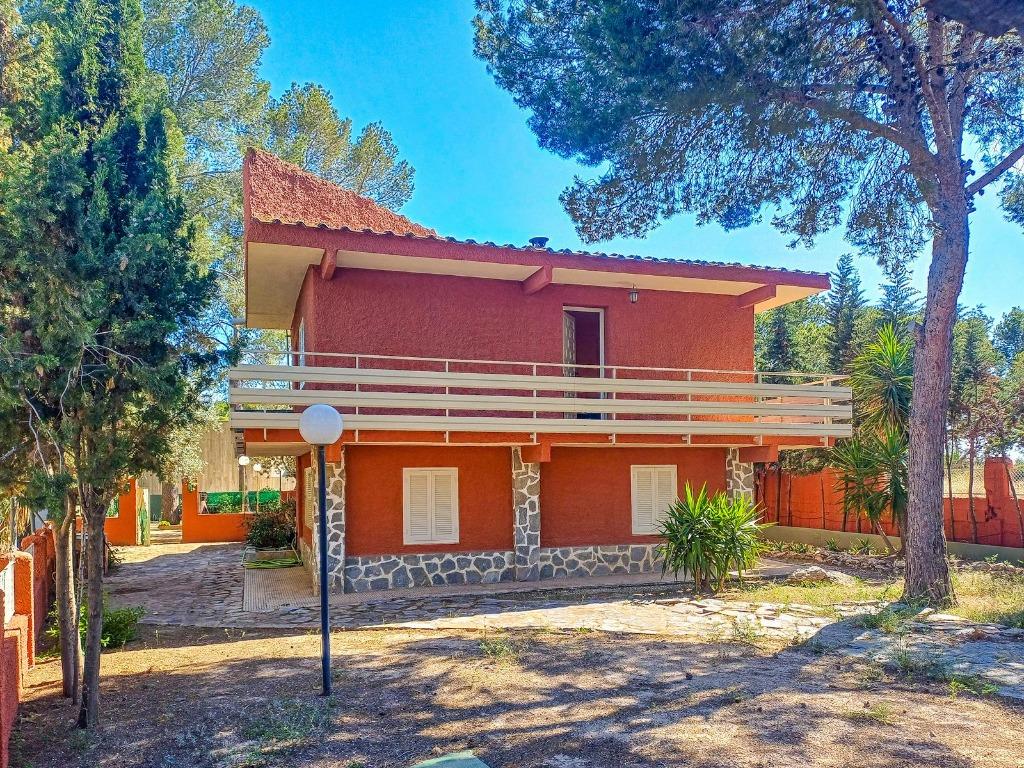 CCP808 - Chalet met bijgebouwen en carport in Fortuna, Immo, Buitenland, 170 m², Fortuna, Spanje, Woonhuis