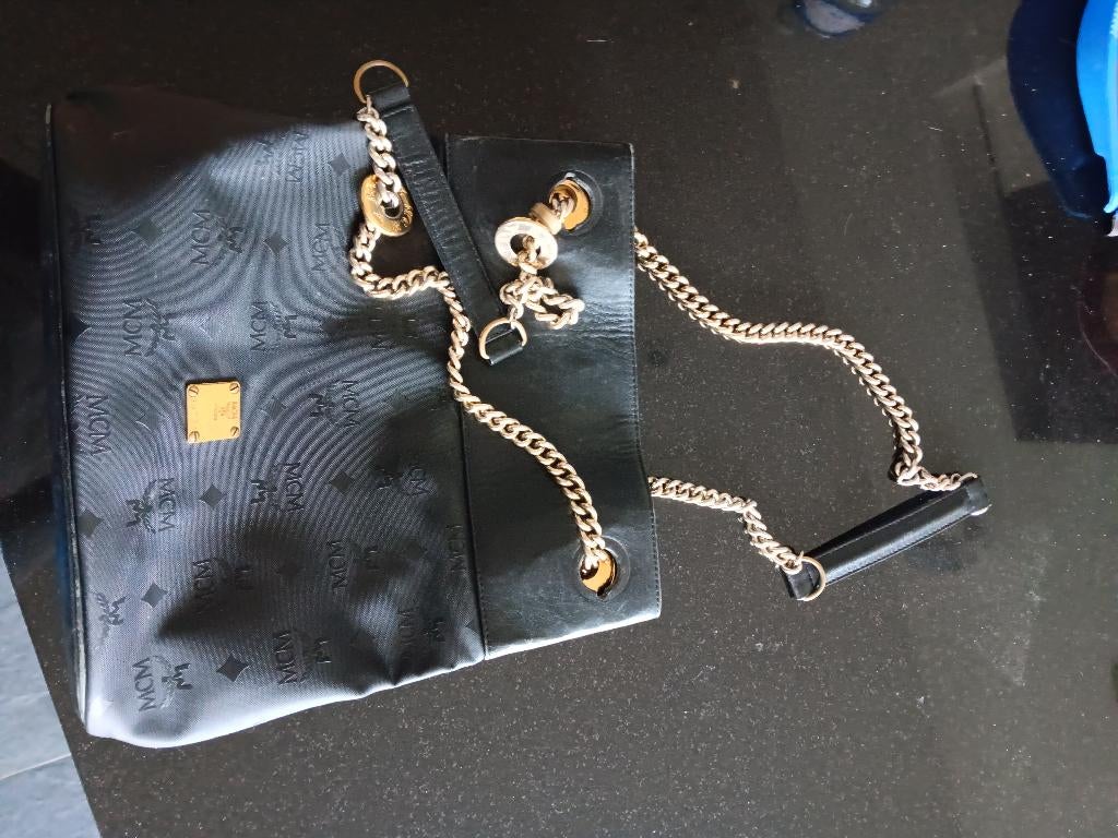 handtassen en beautycase ( oa MCM), Handtassen en Accessoires, Ophalen, Gebruikt