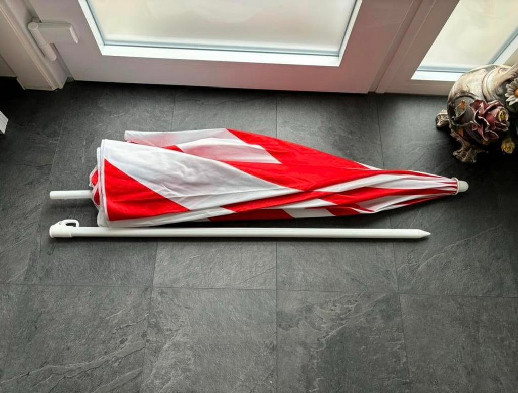 Parasol de plage NEUF sur STROMBEEK, Tuin en Terras, Parasols, Ophalen, Zo goed als nieuw, Strandparasol