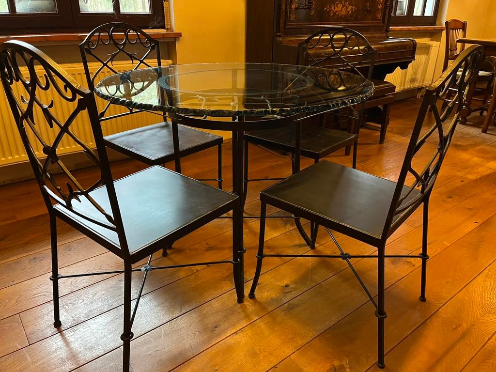 Smeedijzeren tafel en stoelen, Huis en Inrichting, Tafels | Eettafels, Gebruikt, Metaal, Ophalen