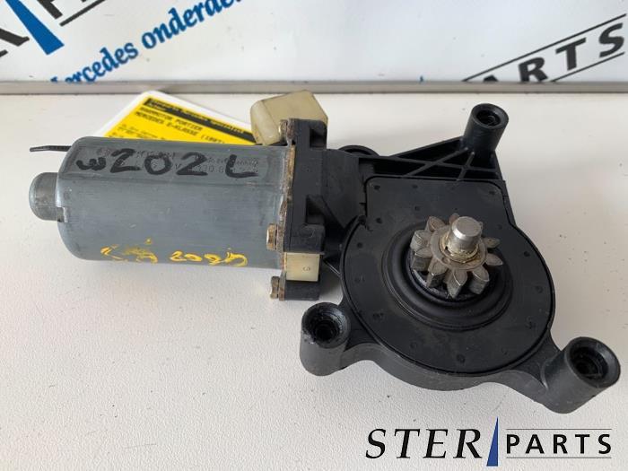 Moteur de vitre portière d'un Mercedes E-Klasse, Enlèvement ou Envoi, 3 mois de garantie, Utilisé, Mercedes-Benz